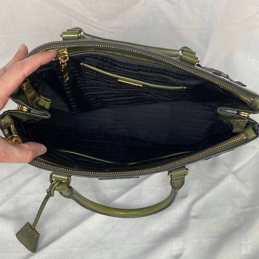 Prada Spazzolato Floral Applique Galleria Tote Bag Green Patent - Picture 17 of 17
